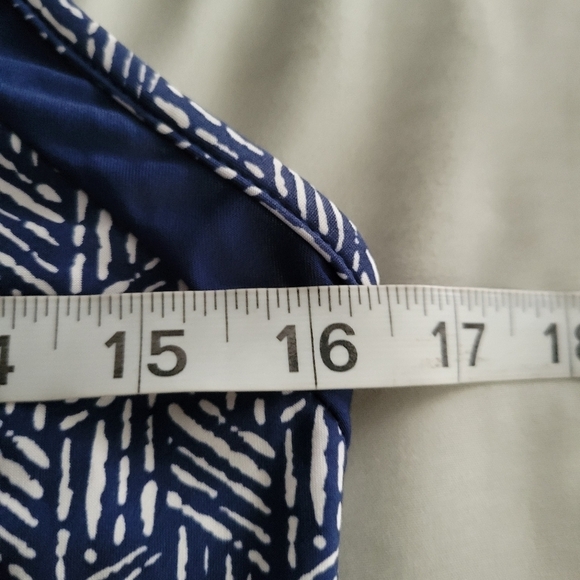 Marilyn Monroe Night Gown - Picture 9 of 12